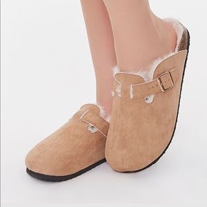 Forever 21 Fur Birkenstock dupe